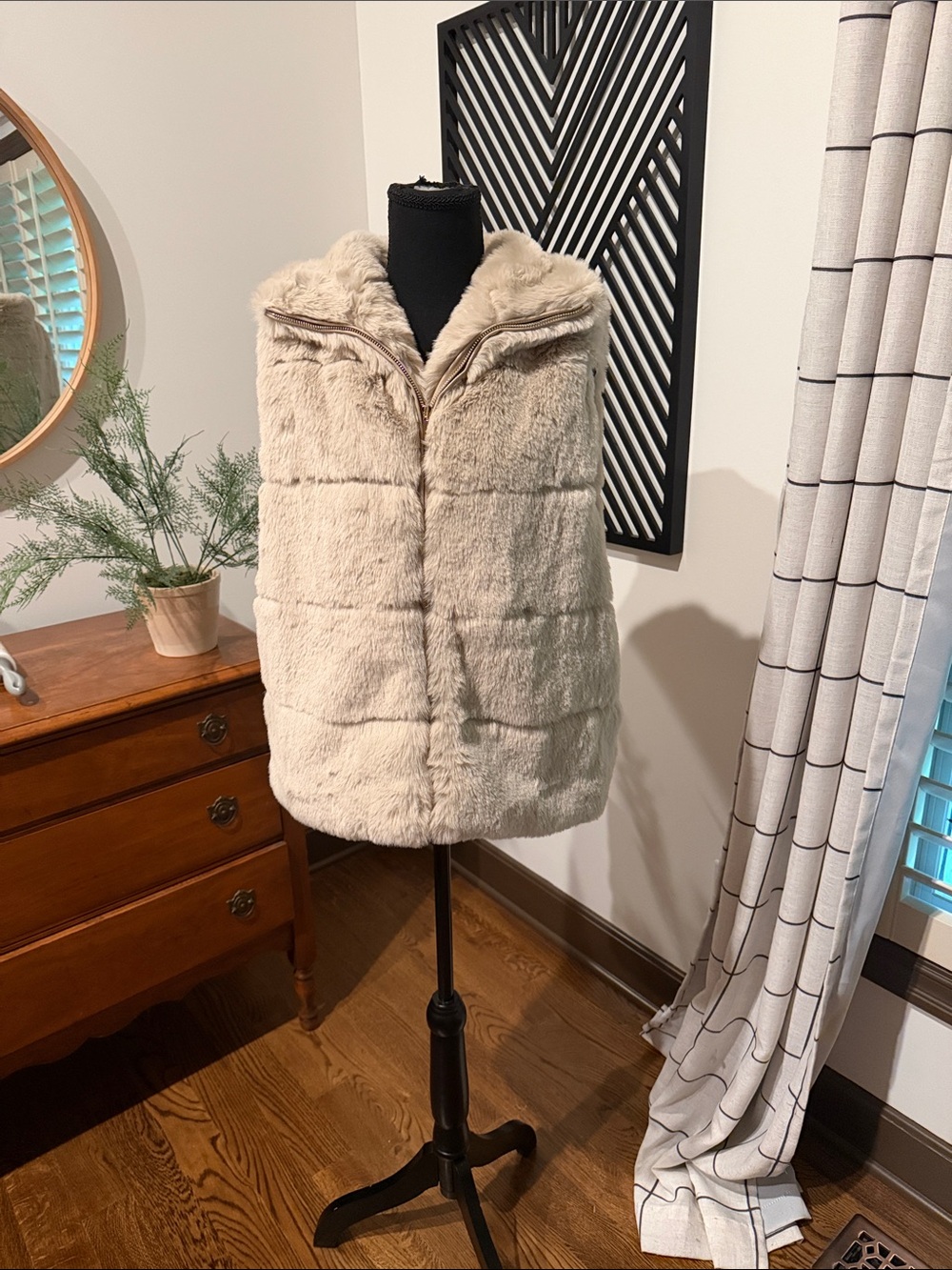 white birch black label Plush Faux Fur Hooded Vest in Cream medium